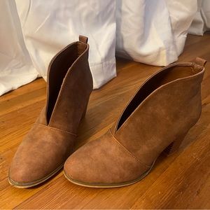 Brown Weeboo boots size 9